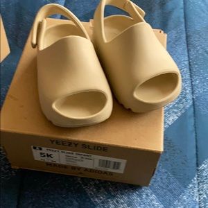 Yeezy Slide